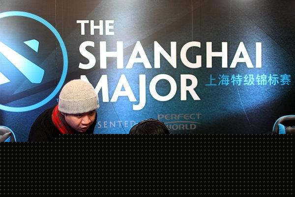 Johnny Speeds 与 chawzyyy 分道扬镳